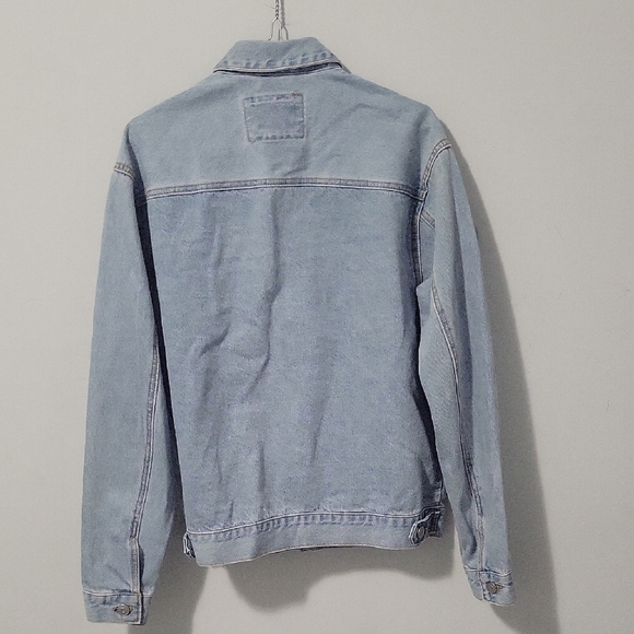 Denim Jacket in Light Blue - Picture 5 of 5